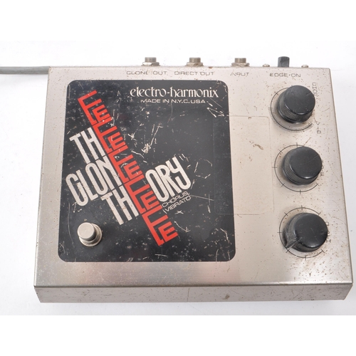 425 - Electro-Harmonix - The Clone Theory - A 1979 Chrous / vibrato pedal, made in New York City, USA. Unb... 