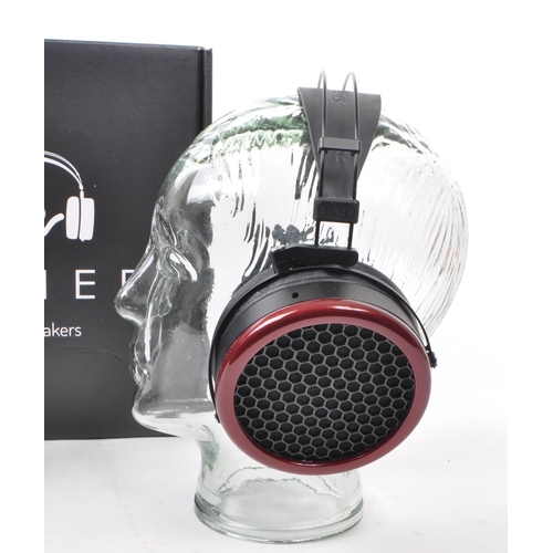 429 - MrSpeakers - Ether - A pair of Contemporary MrSpeakers Ether Headphones. The headphones featuring op... 