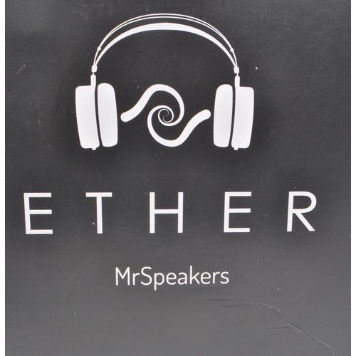 429 - MrSpeakers - Ether - A pair of Contemporary MrSpeakers Ether Headphones. The headphones featuring op... 