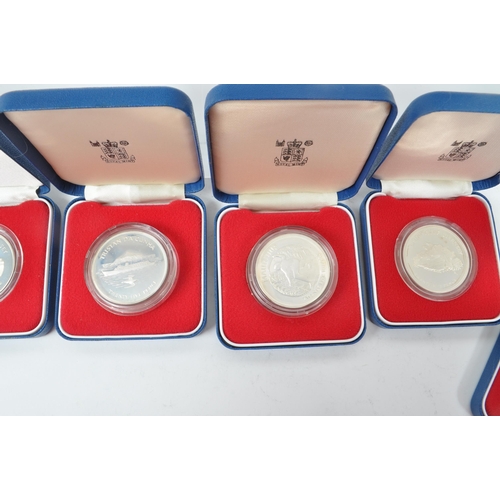 493 - A collection of 1977 silver proof crown coins. The collection to include nine 1977 Silver Jubilee si... 