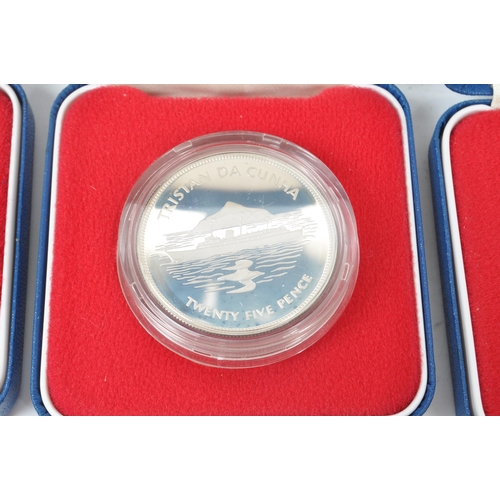 493 - A collection of 1977 silver proof crown coins. The collection to include nine 1977 Silver Jubilee si... 