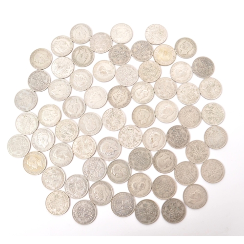 495 - A large collection of early 20th century British .500 silver circulated currency Half Crown coins. T... 