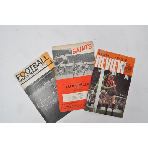 550 - Football Interest - A collection of mid 20th century 1960s and 1970s football programmes and Footbal... 