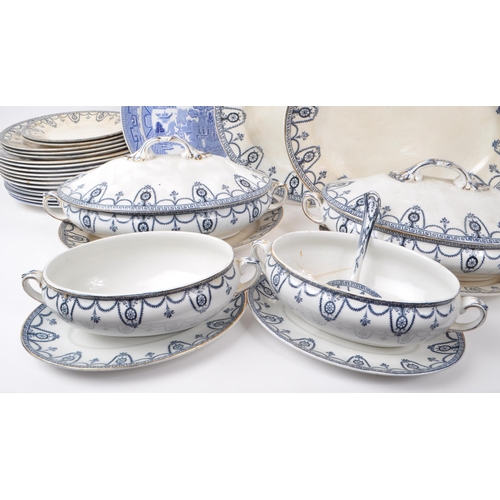 7 - A collection of vintage Wedgwood semi-porcelain dinnerware, to include: Serving plates / platters / ... 