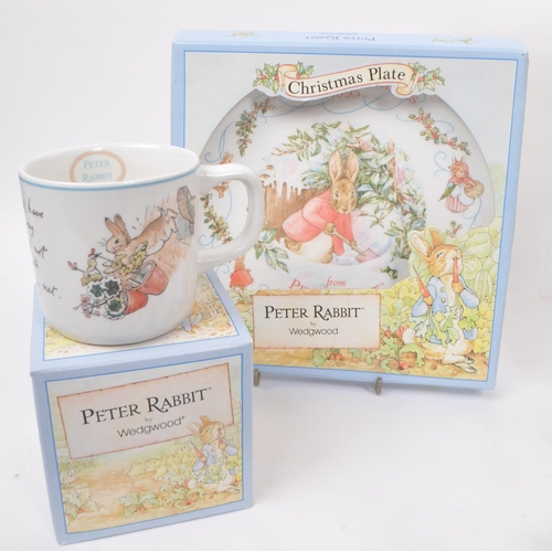 71 - Beatrix Potter - Peter Rabbit collection by Wedgwood - A collection of boxed display cabinet plates ... 