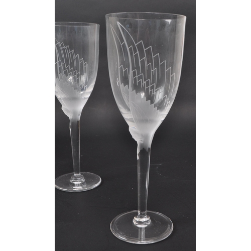 111 - Lalique - A collection of five vintage 20th century Lalique Angel champagne flutes / glasses. Each g... 