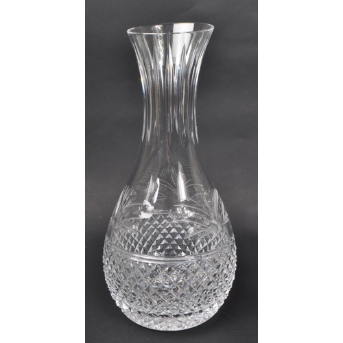 139 - A collection of eight crystal glass pieces, including a carafe, jug, two bowls, tumbler, decanter wi... 