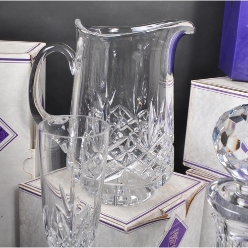 419 - Edinburgh Crystal - The Continental Collection - A large collection of contemporary crystal glass pi... 