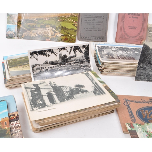 512 - Collection of 20th century postcards, including subjects and themes such as WW1 / saucy seaside / lo... 