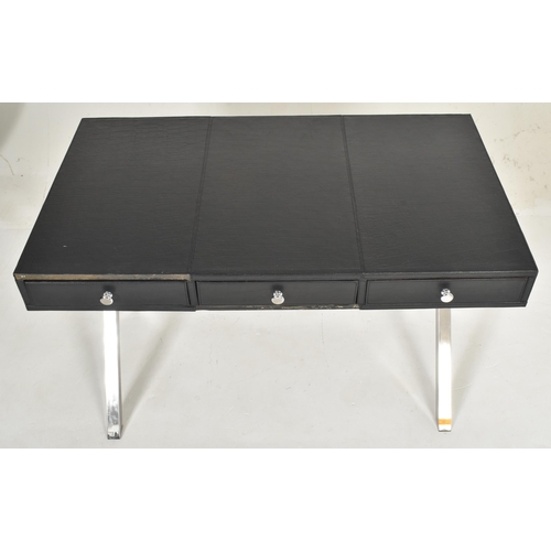 185 - Andrew Martin - a contemporary high end design faux crocodile effect black leather writing table des... 