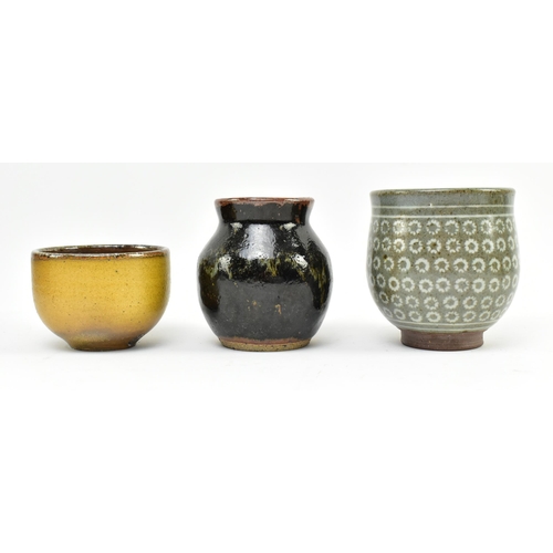 197 - Studio Art Pottery - a mixed selection of 20th century studio art pottery. Each piece with glazed de... 