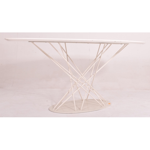 348 - Habitat - Mikado Range - a vintage designer white dining table. The table with oval white lacquer to... 