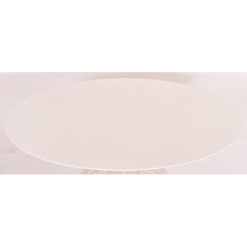 348 - Habitat - Mikado Range - a vintage designer white dining table. The table with oval white lacquer to... 