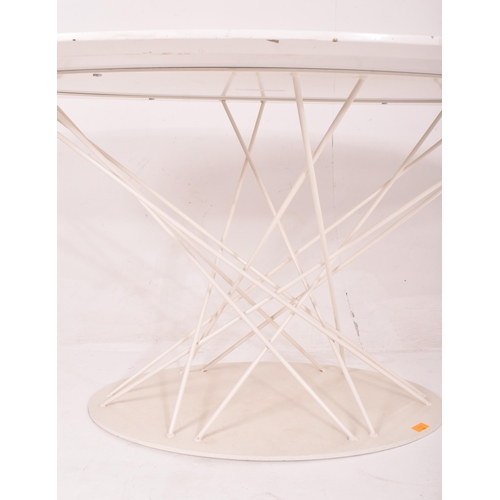 348 - Habitat - Mikado Range - a vintage designer white dining table. The table with oval white lacquer to... 