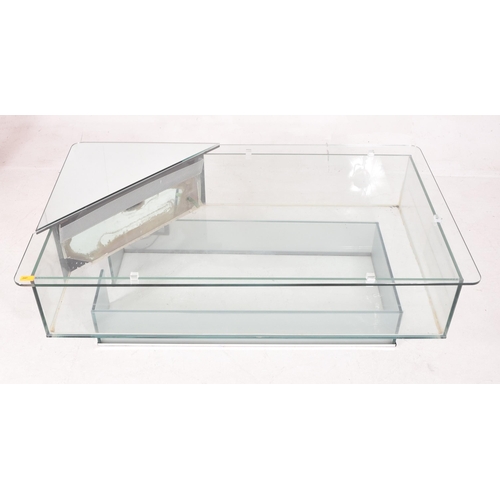 462 - A bespoke retro 20th century glass aquarium low occasional coffee table. The table having a rectangu... 