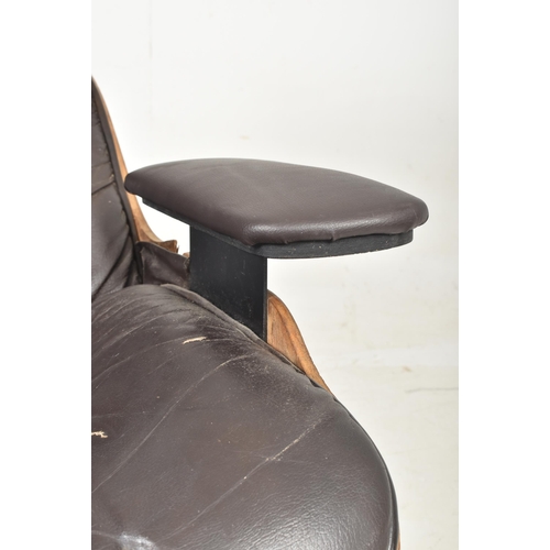 470 - After Charles & Ray Eames - Herman Miller - Lounge Chair - a vintage 20th century American Eames man... 