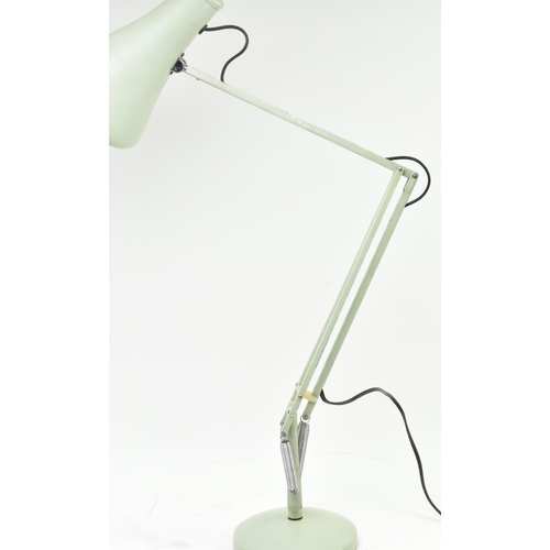 591 - Herbert Terry & Sons - Anglepoise - Model 75 - an original retro mid 20th century work factory d... 