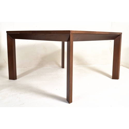 602 - Prestige Furniture - a contemporary French High-end designer solid oak extending dining table. The t... 