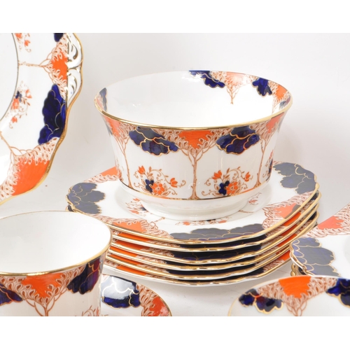 119 - Wetley - Early 20th century English bone china tea service pieces, in an imari-style design. Compris... 