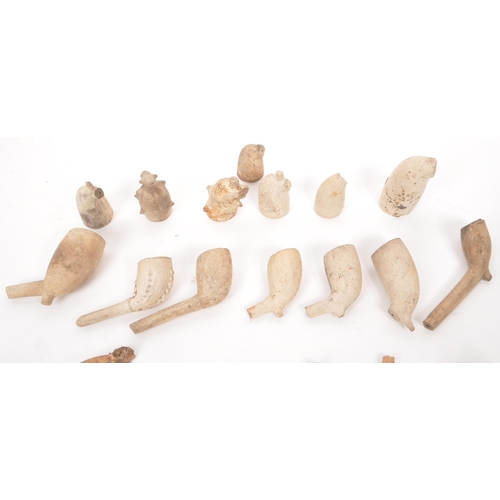 175 - A collection of 18th / 19th century clay pipes, featuring an example by 'Sants Bath', with others ha... 