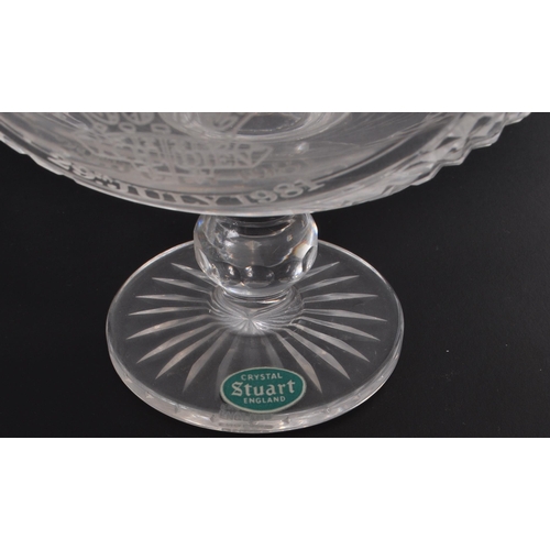 399 - A collection of 20th century crystal cut glass pieces, to include tumblers, sweet dish, port glasses... 