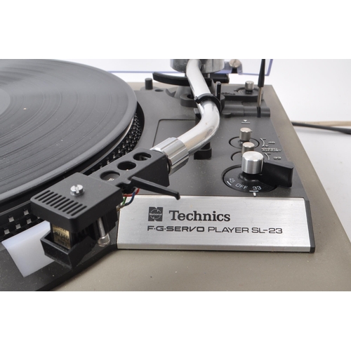 405 - Technics - A vintage 20th century circa 1970s Technics F G Servo SL-23 belt drive turntable record p... 