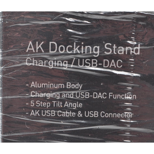 408 - Astell & Kern - A 21st-century Docking Stand Charging / USB-DAC, made for AK100II/AK1200II. Hous... 