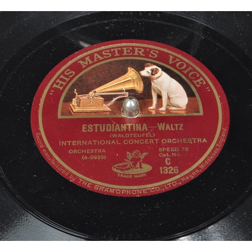 434 - A vintage HMW 'His Master's Voice' 1920s wind-up gramophone no. 4, housed in an oak case, with a hin... 