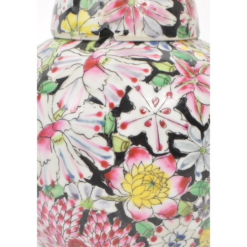 478 - A vintage early 20th century Chinese porcelain lidded ginger jar, with hand-painted pink, green and ... 