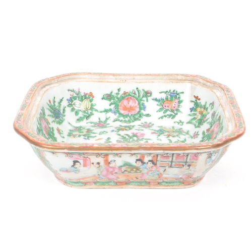 480 - A 19th century Chinese porcelain famille rose lidded dish, with hand painted figures and natural ima... 