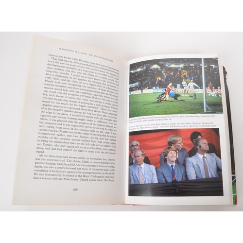 527 - Alex Ferguson - A 1999 'Managing My Life' autobiography book, signed by Alex Ferguson in pen to the ... 