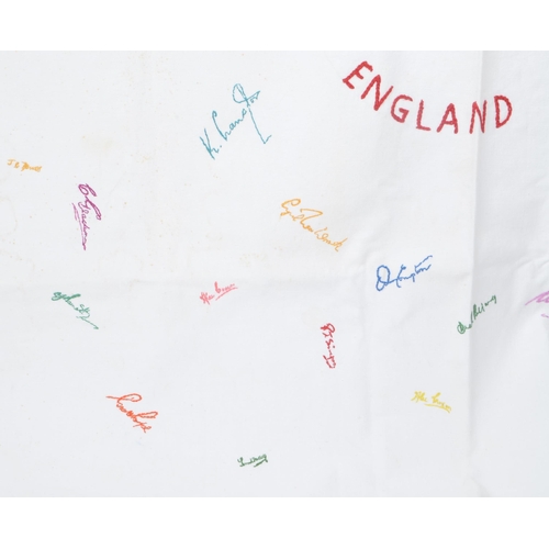 550 - A vintage 20th-century embroidered tablecloth of 1948 English / Australian cricket team signatures, ... 