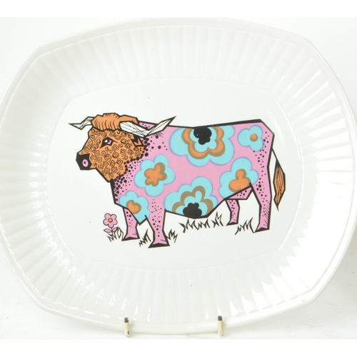 98 - Beefeater - A collection of five vintage 1970s English Ironstone for Beefeater limited edition plate... 