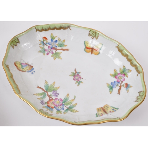 496 - Herend - A collection of vintage 20th century Herend Queen Victoria pattern porcelain tableware. The... 