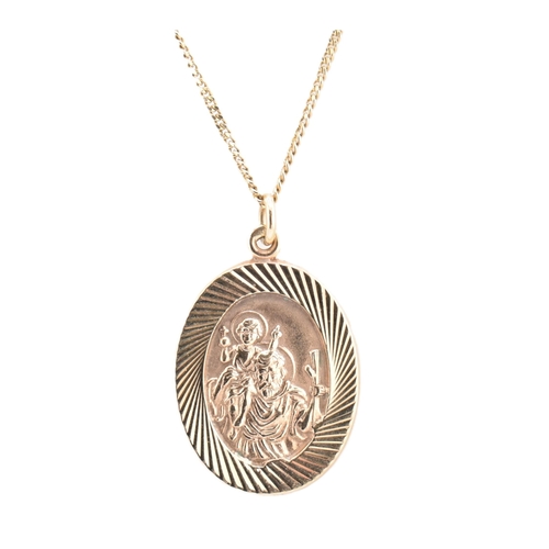 167 - A hallmarked 9ct gold St Christopher pendant necklace. The hallmarked 9ct yellow gold St Christopher... 