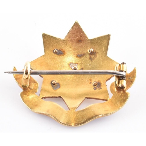 41A - 15ct gold East Yorkshire regimental brooch pin boxed. The 15ct yellow gold and enamel brooch pin in ... 