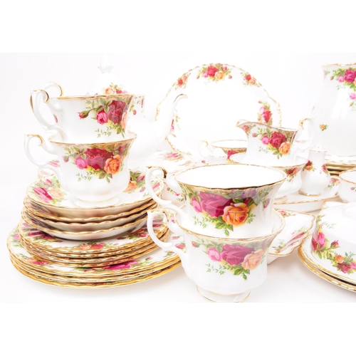 1 - Royal Albert - Old Country Roses - Vintage mid 20th century porcelain china dinner / tea service set... 