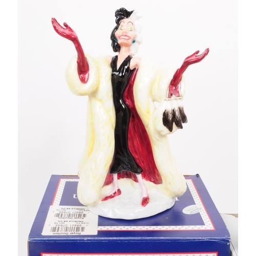 160 - Collection of late 20th century porcelain figurines. Comprised of a Royal Doulton 101 Dalmations Cru... 