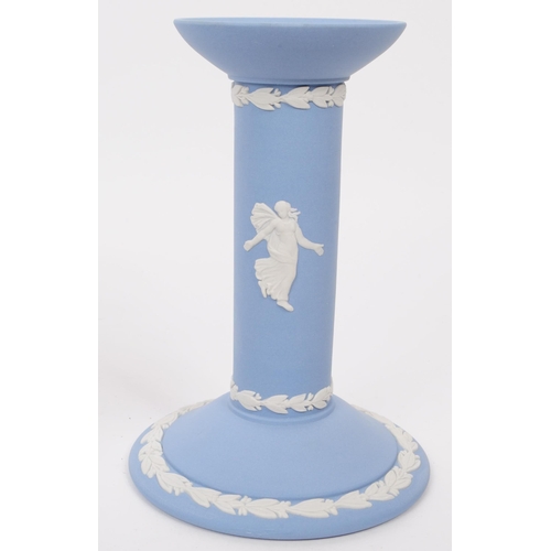 187 - Wedgwood - Vintage late 20th century porcelain mantel clock and candlesticks. Comprised of a Josiah ... 