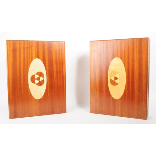 205 - Two modern backgammon board game cases. House in a hinged wooden box. With pieces, black tie sack, t... 