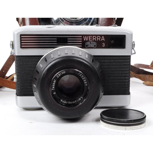 212 - A collection of mid 20th century German 35mm viewfinder and rangefinder cameras. The collection to i... 