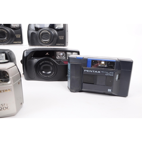 224 - Pentax - A collection of seven late 20th century Pentax point and shoot 35mm cameras in varrying con... 