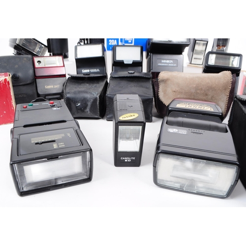 243 - A collection of vintage camera flash units, examples including a Kako Hi-Beam II, a Minolta auto 200... 