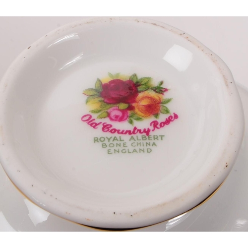 29 - Royal Albert - Old Country Roses - A large mid 20th century Royal Albert Old Country Roses pattern t... 