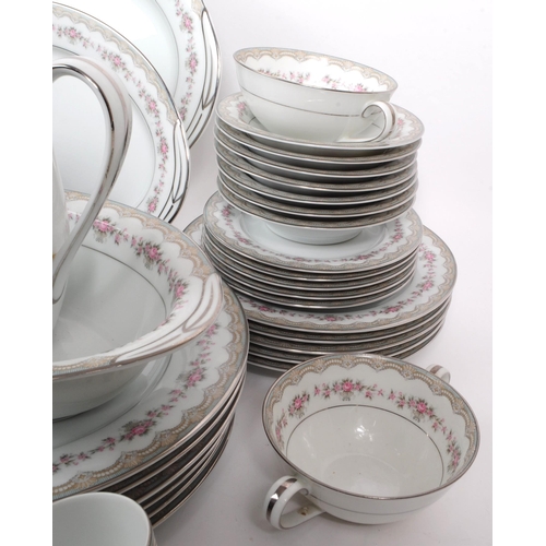 37 - Noritake - Glenwood - An extensive late 20th century China tea and dinner service, pattern 5770, com... 