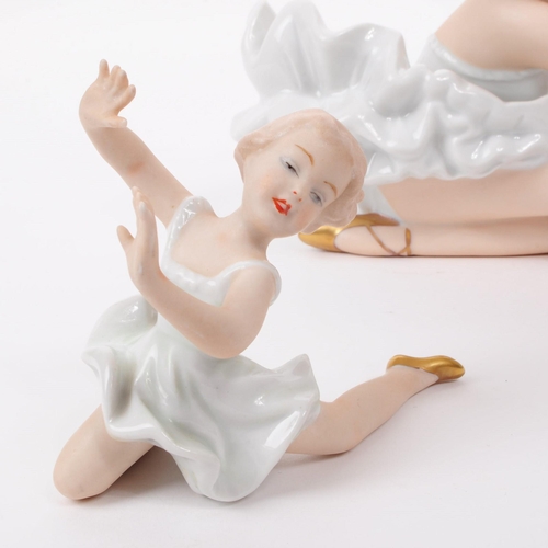 53 - Wallendorf - A collection of three late 20th century German porcelain ballerina figures, comprised o... 