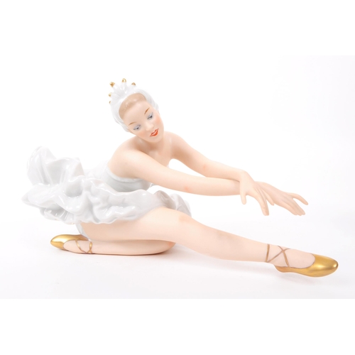 53 - Wallendorf - A collection of three late 20th century German porcelain ballerina figures, comprised o... 