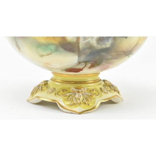 17 - Royal Worcester Hadleyware - an early 20th century Edwardian 1905 porcelain lidded pot pourri dish. ... 