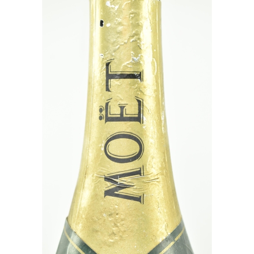 175 - Moet & Chandon, Epernay, Dry Imperial, 1978, 600cl. Seal appears intact. Full. (1)(Bottle measur... 