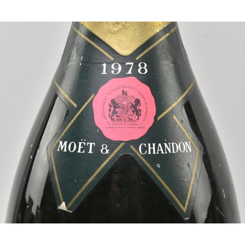 175 - Moet & Chandon, Epernay, Dry Imperial, 1978, 600cl. Seal appears intact. Full. (1)(Bottle measur... 